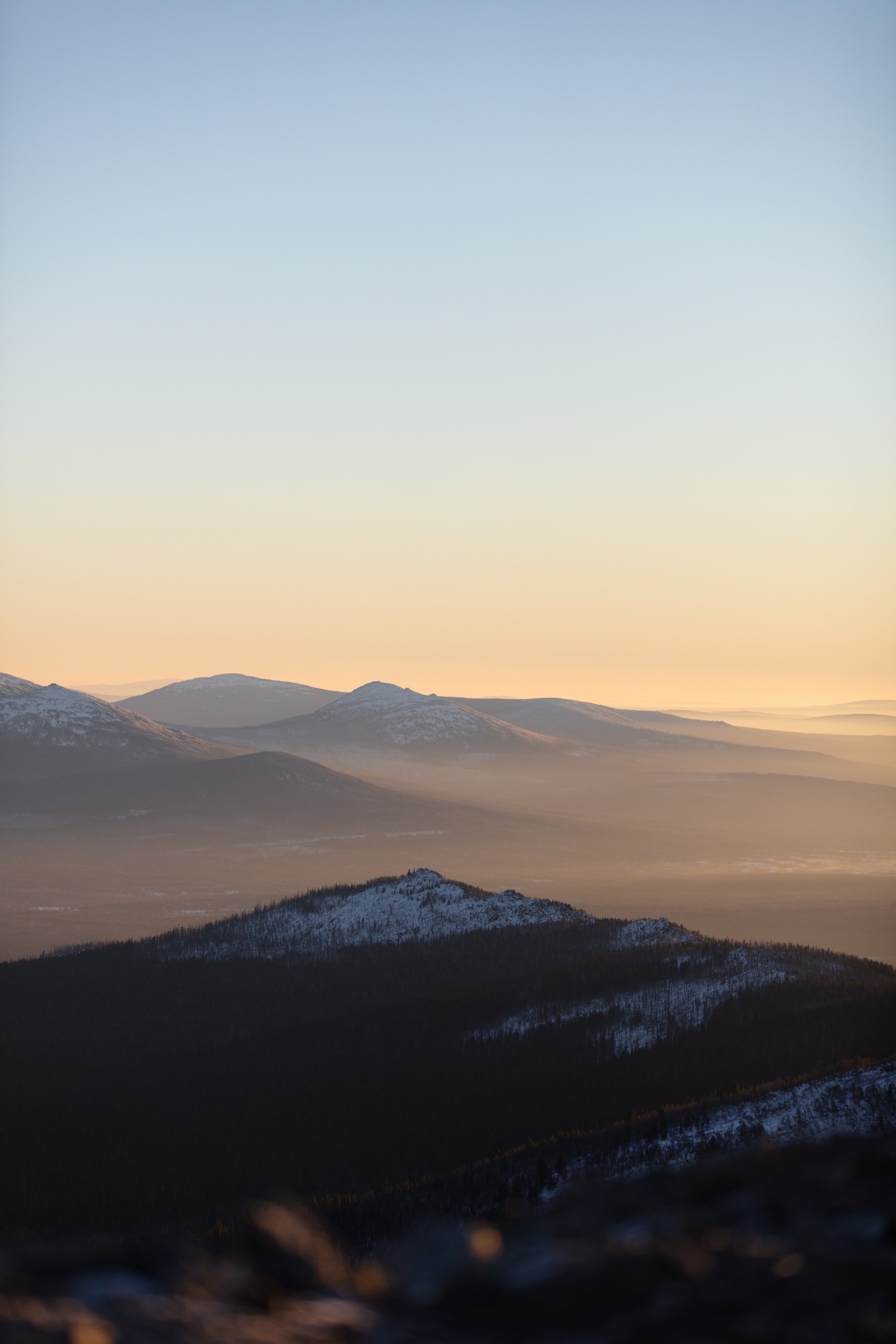 Уральский хребет. Вид с горы Конжаковский камень
